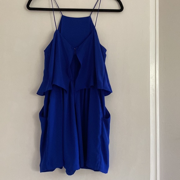 Express Flowy Romper. Size 4. Blue. Like New. - Picture 2 of 3